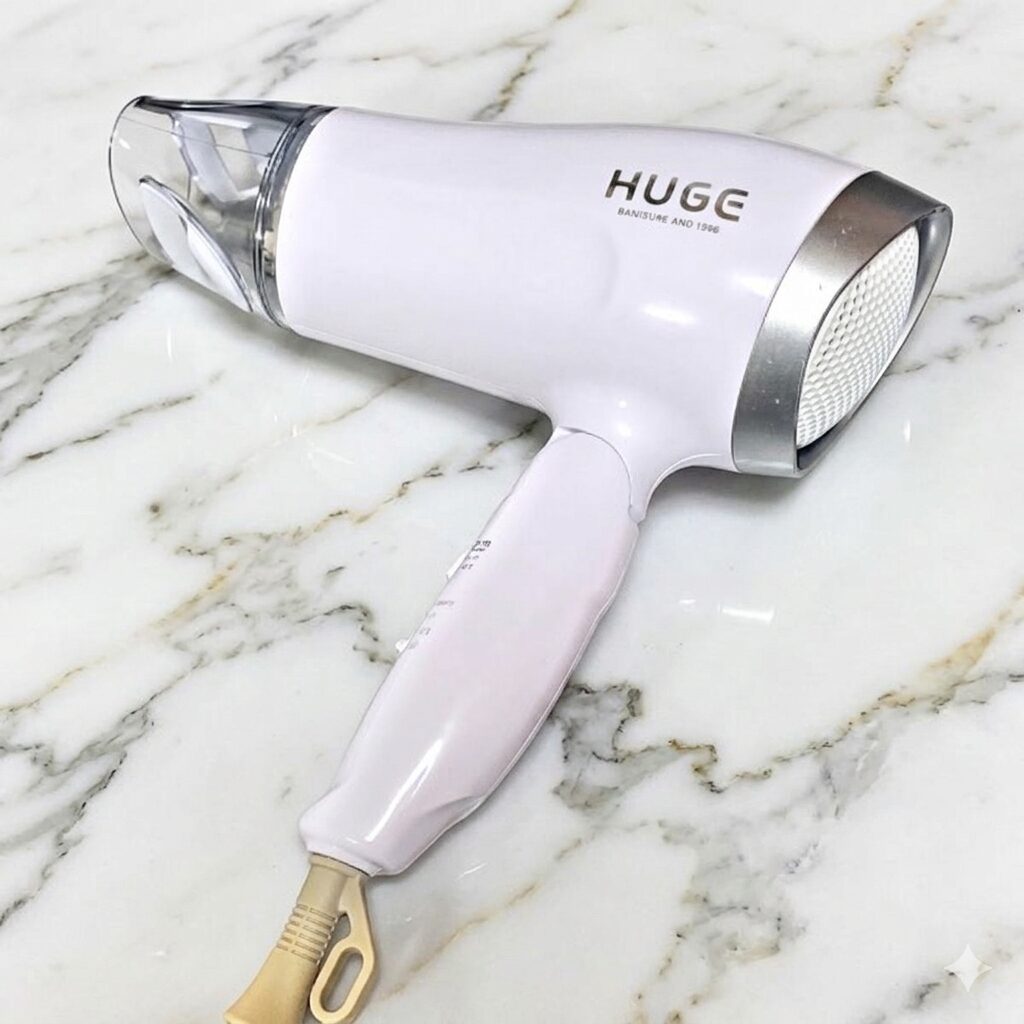 コイズミ HUGEマイナスイオンドライヤー KHD-1285/W